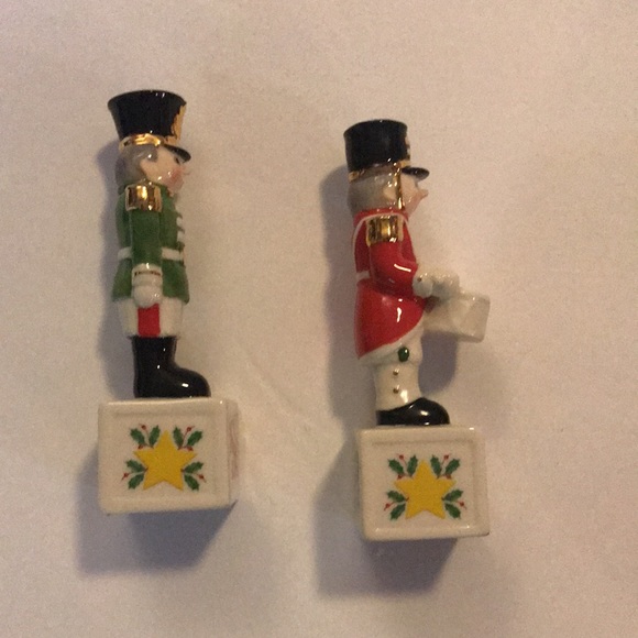 Lenox Salt and Pepper Shaker - toy soldiers - Picture 5 of 13